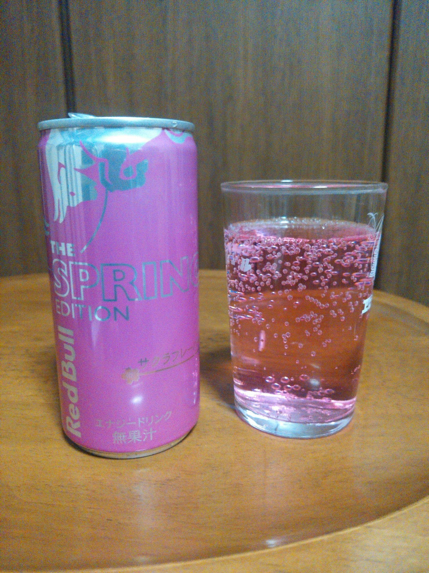 レッドブル スプリングエディション ピンクのレッドブル エナジードリンク達 エナジードリンクという飲み物